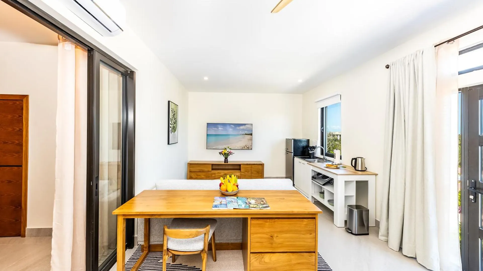 Coral I Long Bay Retreat I Luxury Stay Near Grace Bay & Long Bay Beach 0*,  Turks- och Caicosöarna