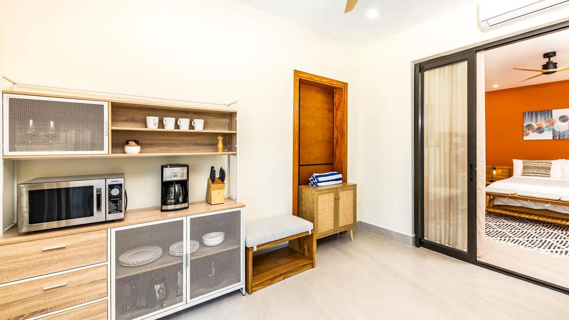 Coral I Long Bay Retreat I Luxury Stay Near Grace Bay & Long Bay Beach Lägenhet