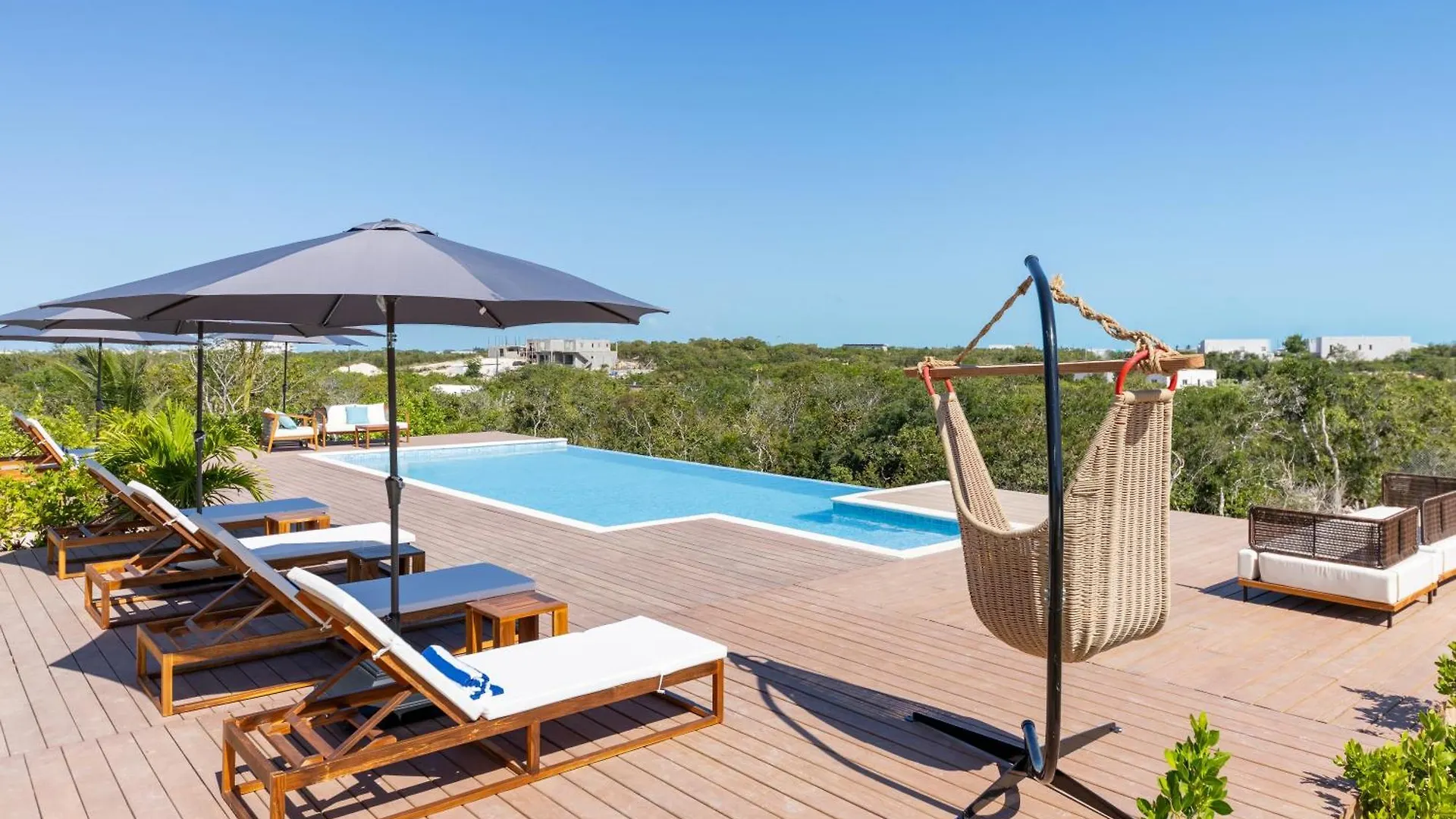 Coral I Long Bay Retreat I Luxury Stay Near Grace Bay & Long Bay Beach