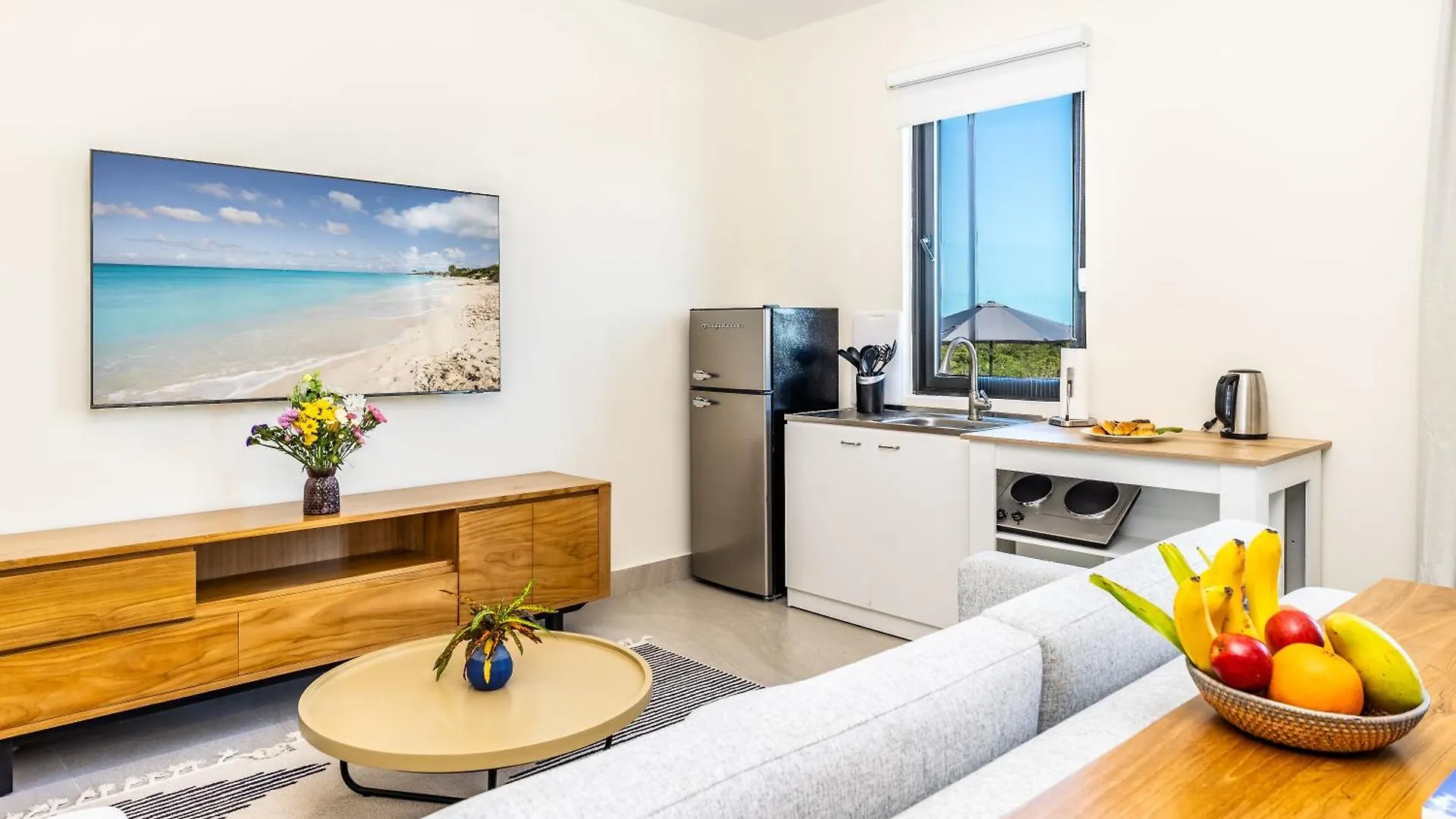 Coral I Long Bay Retreat I Luxury Stay Near Grace Bay & Long Bay Beach
